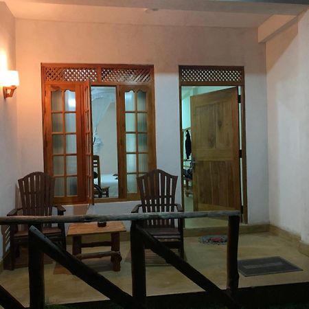 Dinaro Guest Hotel Ella Exterior photo
