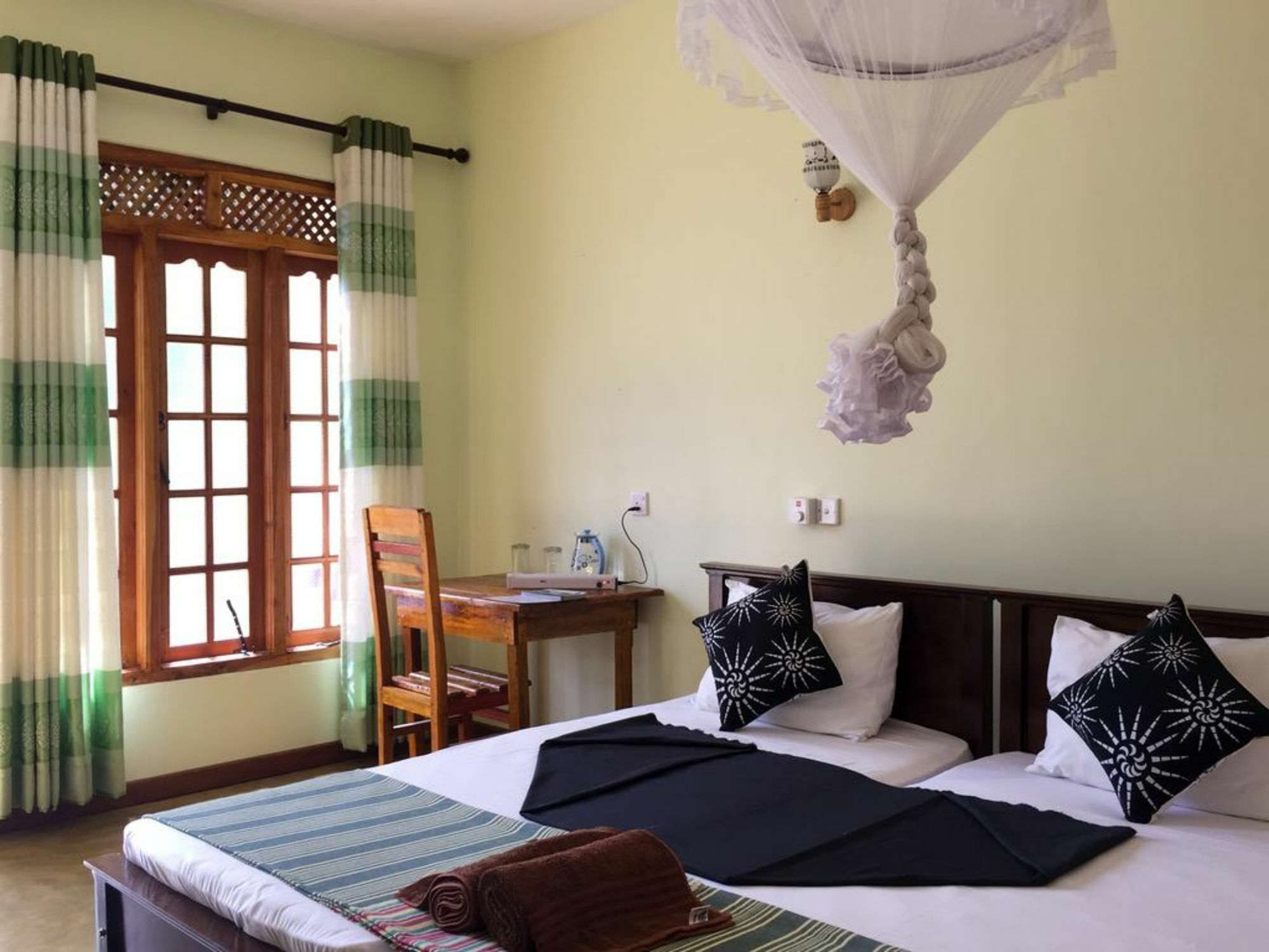 Dinaro Guest Hotel Ella Exterior photo